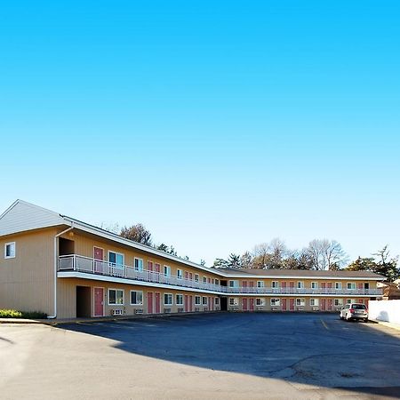 Rodeway Inn West Dodge Омаха Экстерьер фото
