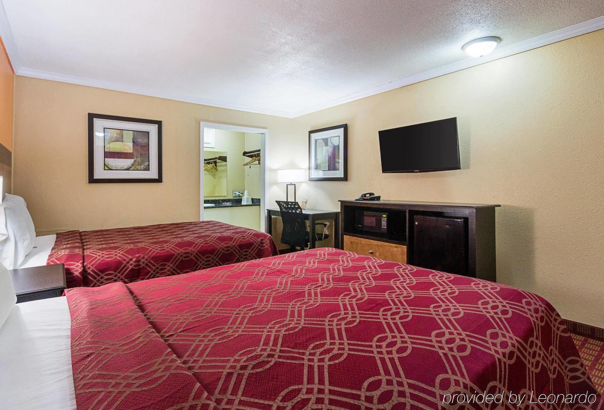Rodeway Inn West Dodge Омаха Экстерьер фото