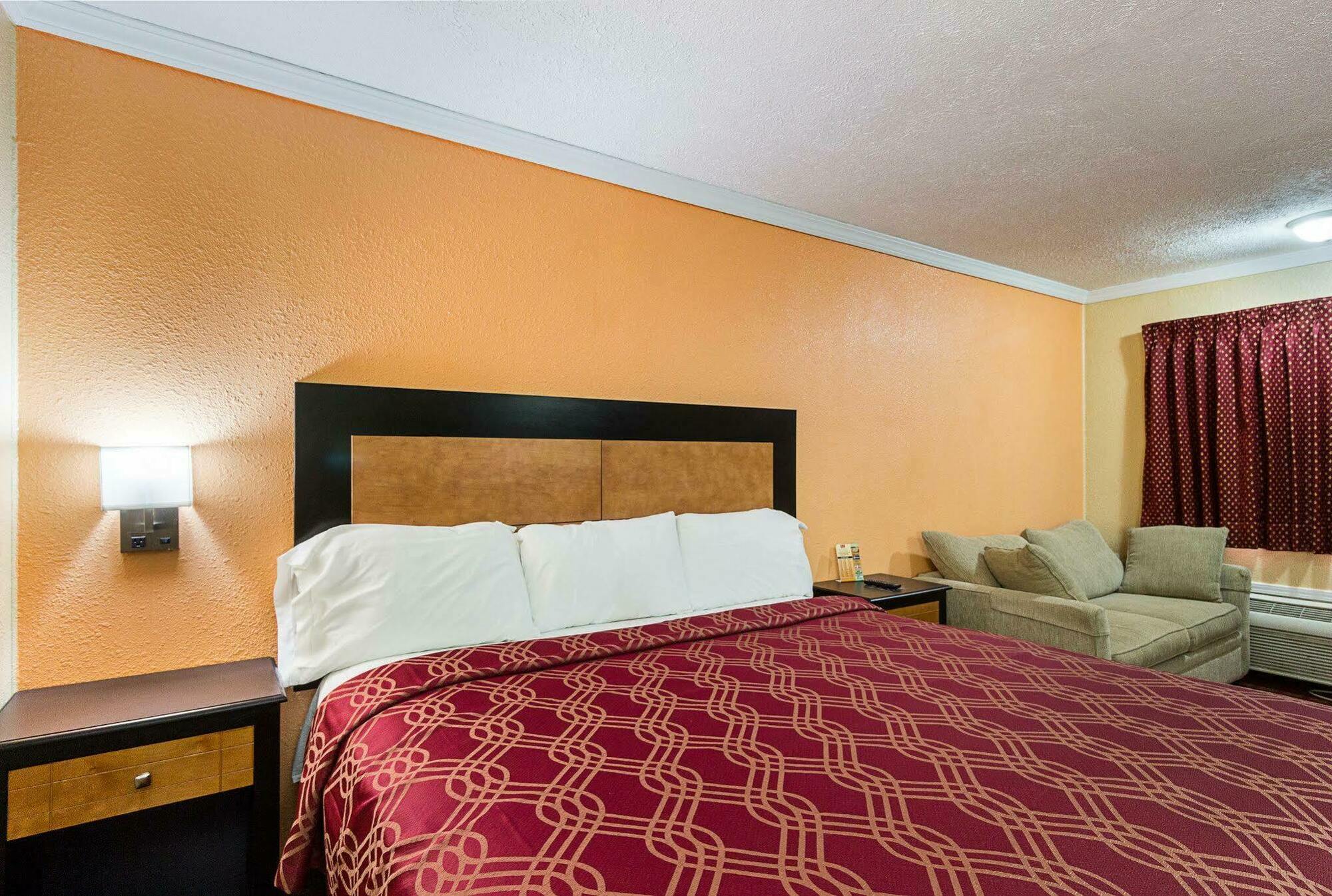 Rodeway Inn West Dodge Омаха Экстерьер фото