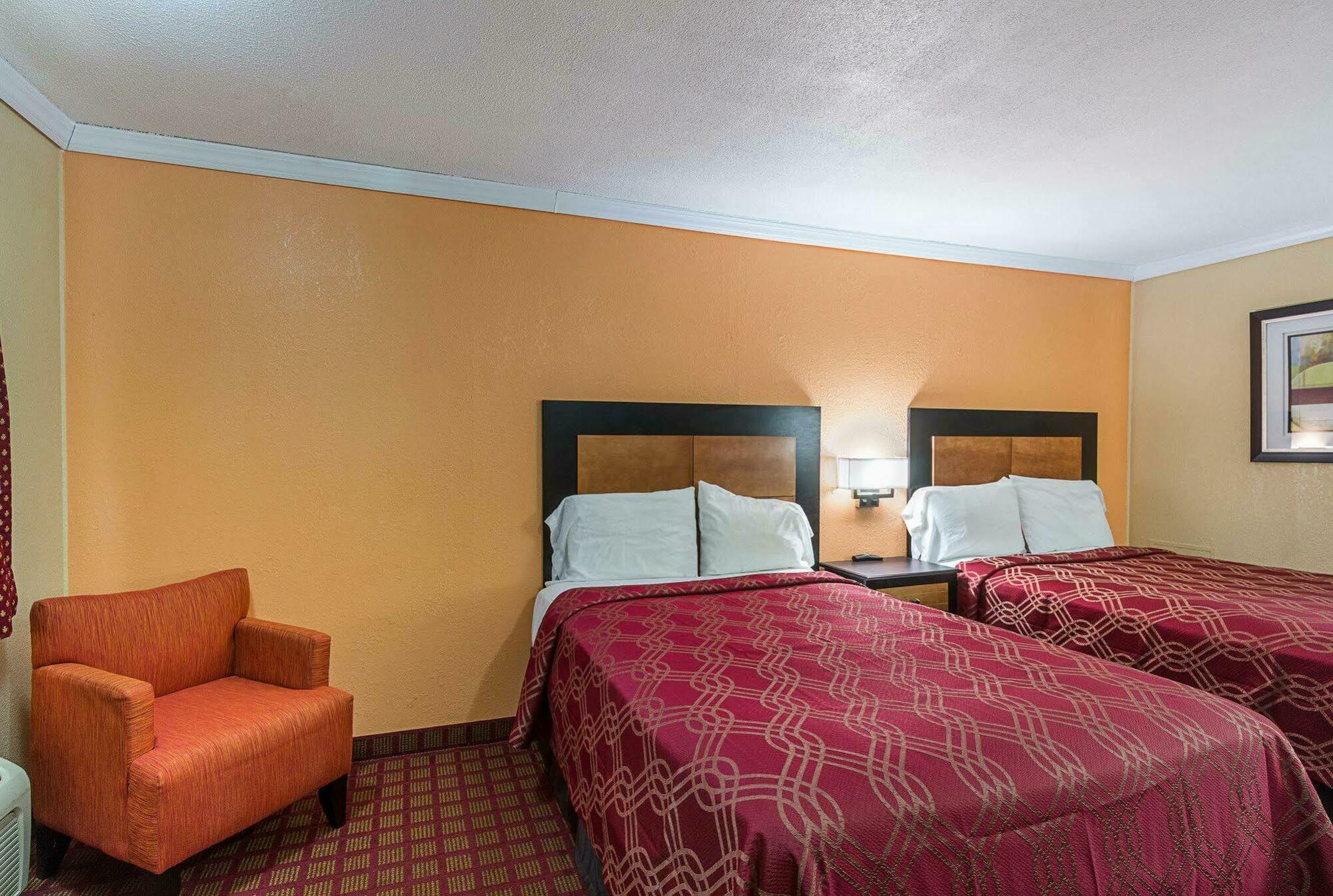 Rodeway Inn West Dodge Омаха Экстерьер фото